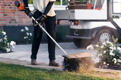 525iLK with trimmer attachment (tool only)