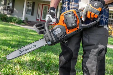 Husqvarna 350i Power Axe Chainsaw (battery and charger included)