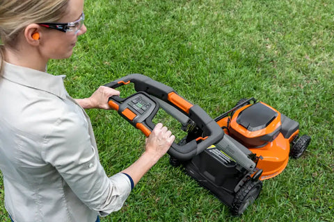 Husqvarna LE-322R Lawn Xpert (tool only)