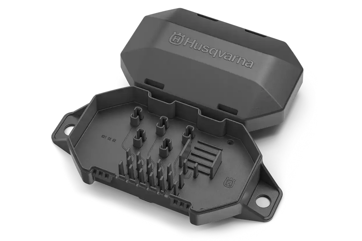 Connector protection box
