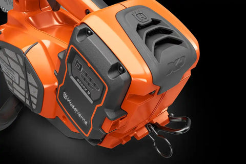 Husqvarna T542i XP® with 2 Batteries & 1 Charger